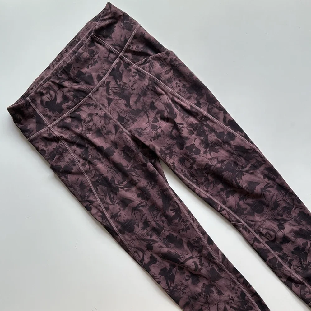 Lululemon Time To Sweat Crop 23
